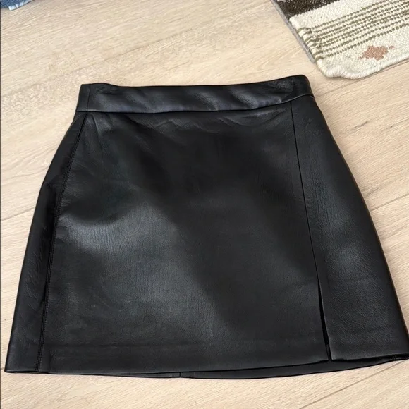 Wilfred Black Mini Skirt - Picture 1 of 3